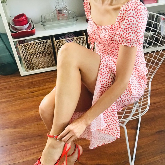 Milkmaid puff sleeve midi dress, size 6. Worn twice - Picture 4 of 8